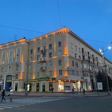 Modern Luxury Studio In The Center Of Kharkiv At Konstitutsii Square Exteriör bild