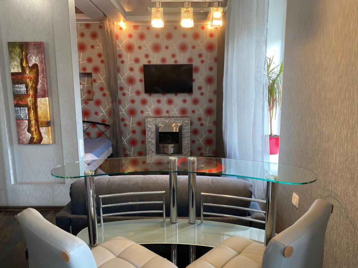 Modern Luxury Studio In The Center Of Kharkiv At Konstitutsii Square Exteriör bild