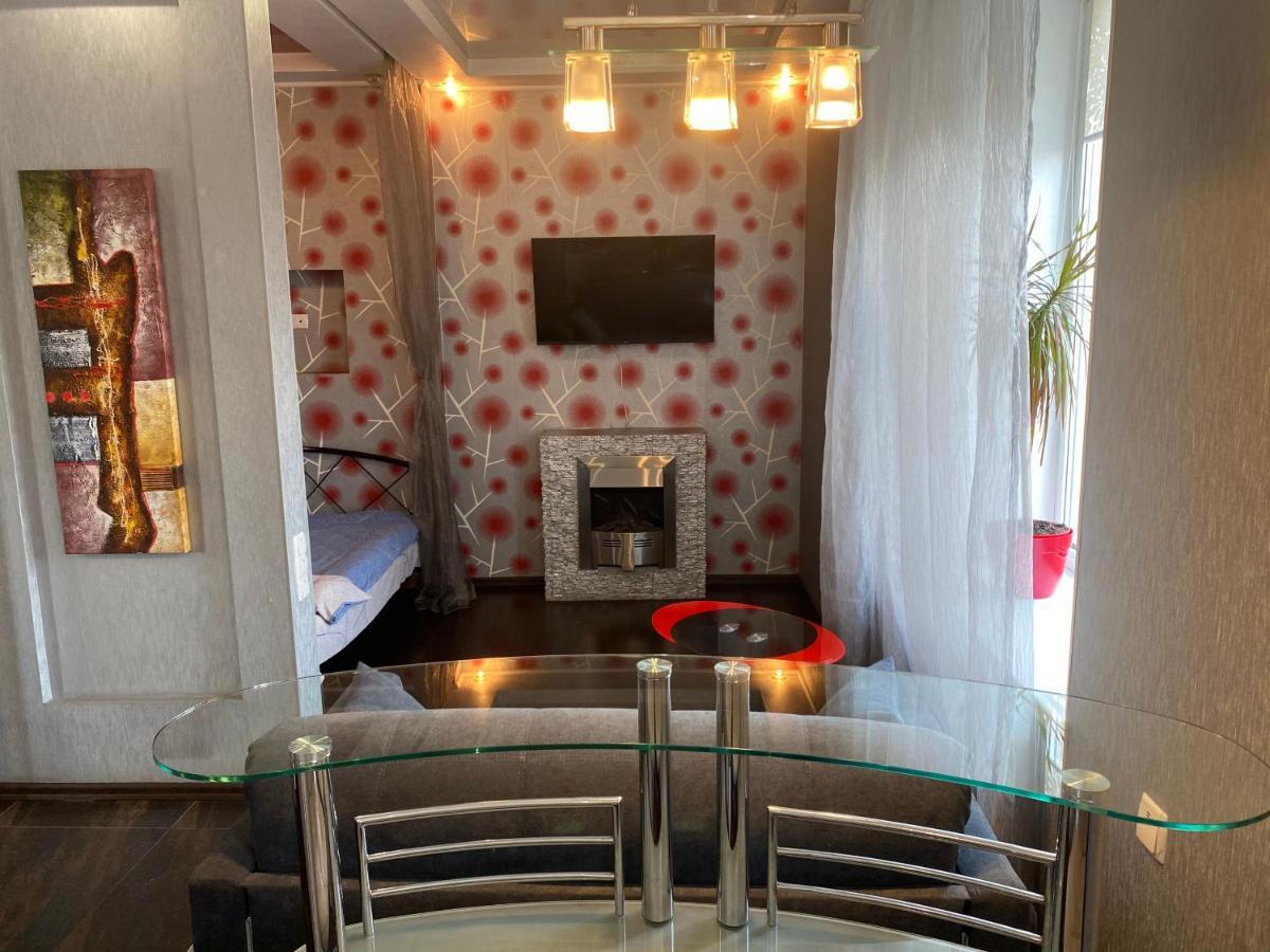 Modern Luxury Studio In The Center Of Kharkiv At Konstitutsii Square Exteriör bild