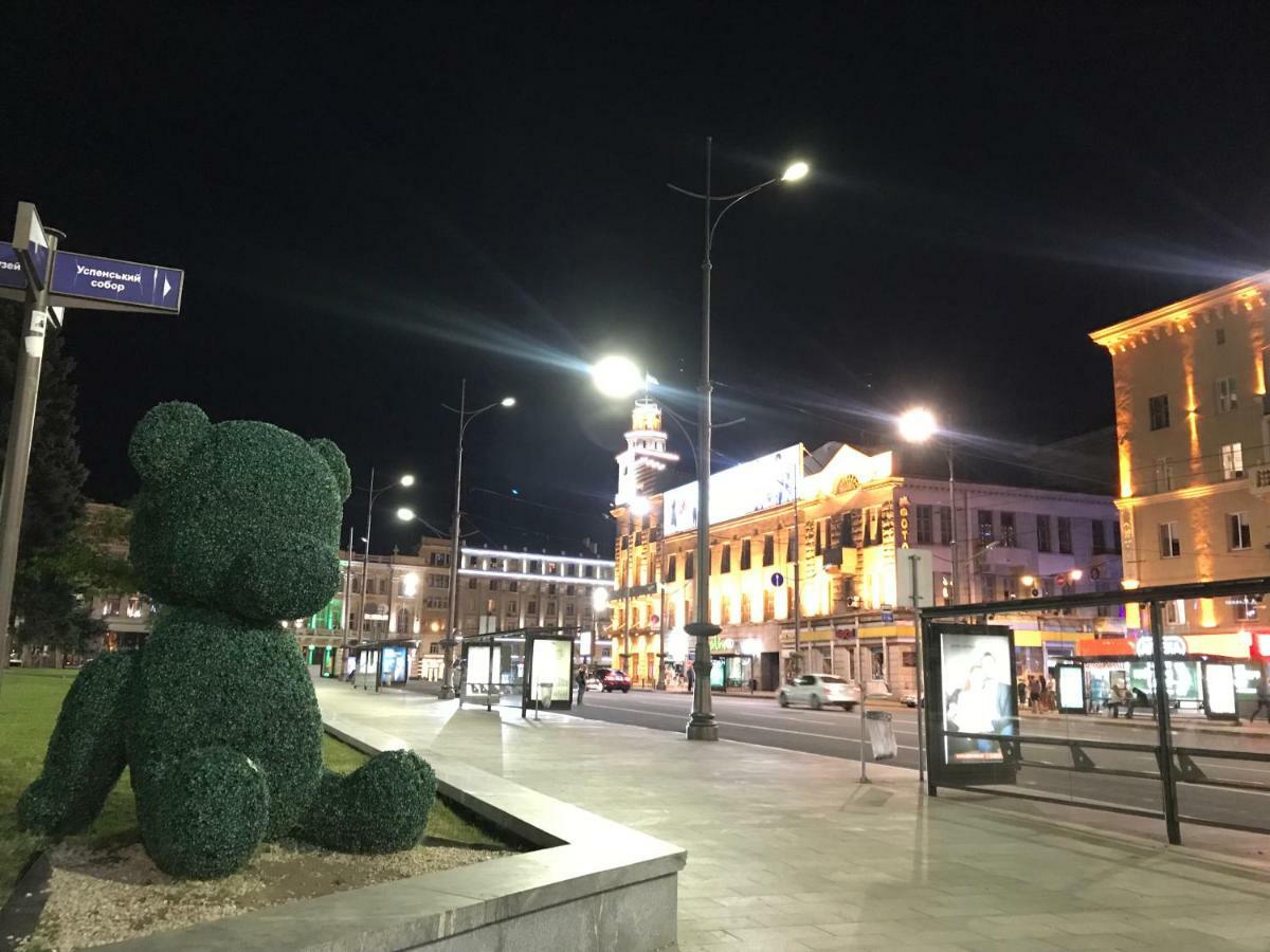Modern Luxury Studio In The Center Of Kharkiv At Konstitutsii Square Exteriör bild
